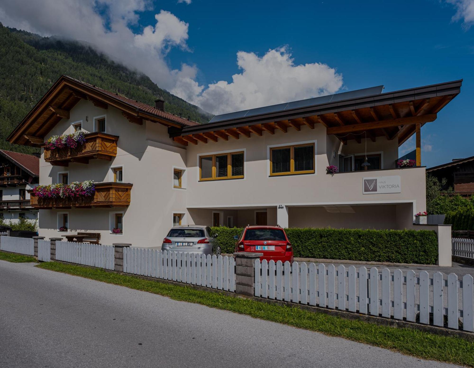 Ferienwohnung Haus Viktoria Längenfeld Exterior foto