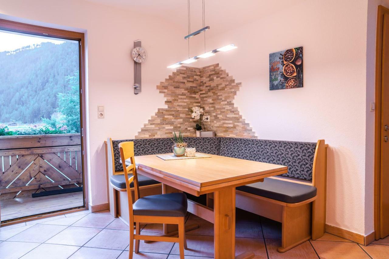 Ferienwohnung Haus Viktoria Längenfeld Exterior foto